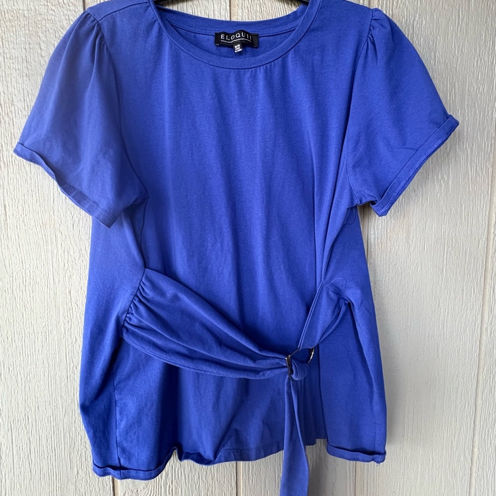 Eloquii Women's Short Sleeve Top with Buckle Belt Detail. Attached D-ring. 18/20